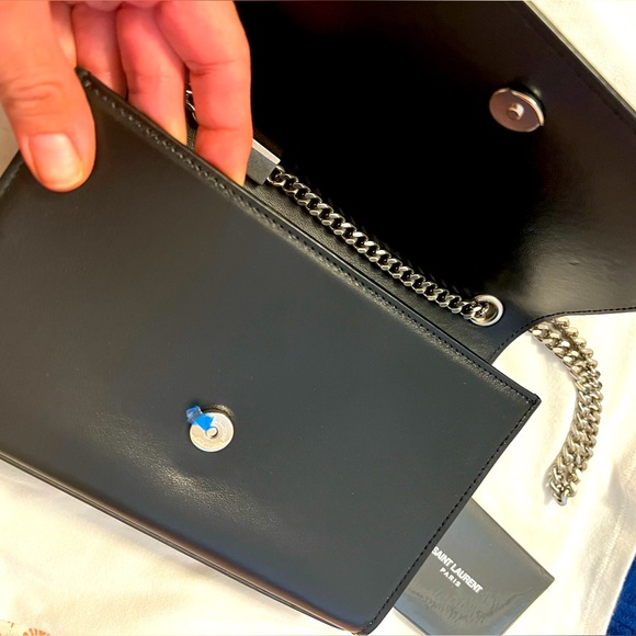 BNWT YSL Kate Monogram Small Heart-Studded Black Leather Crossbody Bag - Picture 5 of 7